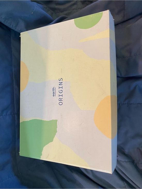Origins Shoes - Origins Shoe Box in Green, Yellow, Cream